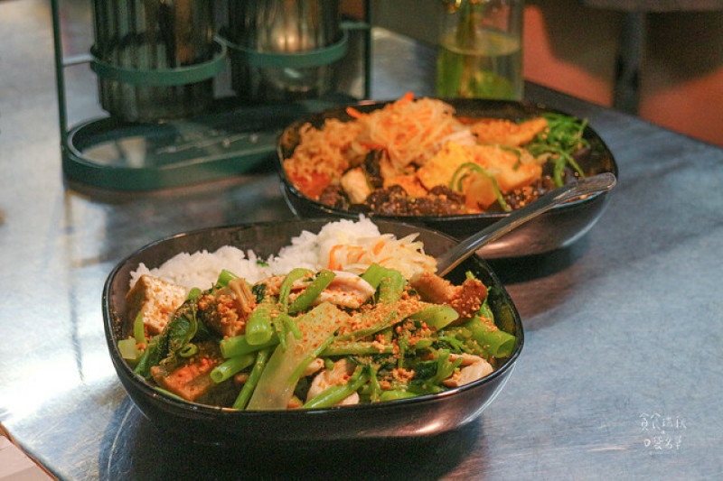 【台中美食】泰式愛好者絕不能錯過的泰式滷味，綠咖哩和冬蔭功醬汁泰讚了｜太泰滷味