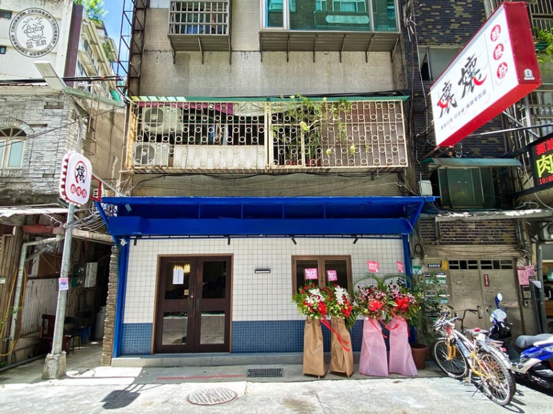 【 東區酸辣粉 】〈孃孃酸辣粉〉東區巷弄內竟然開了一間加湯加麵不用錢的道地酸辣粉店