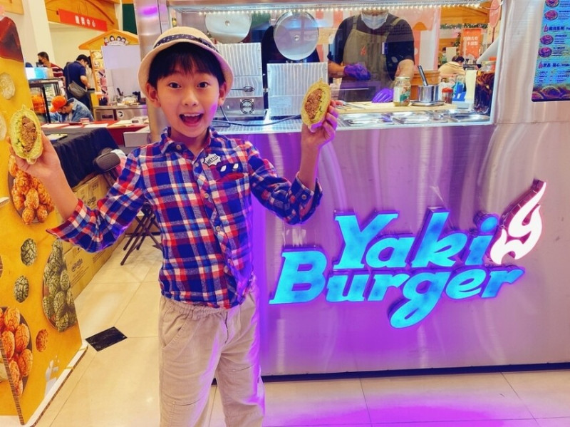 YakiBurger燒堡包 新潮的星球漢堡，只有台中才吃得到！