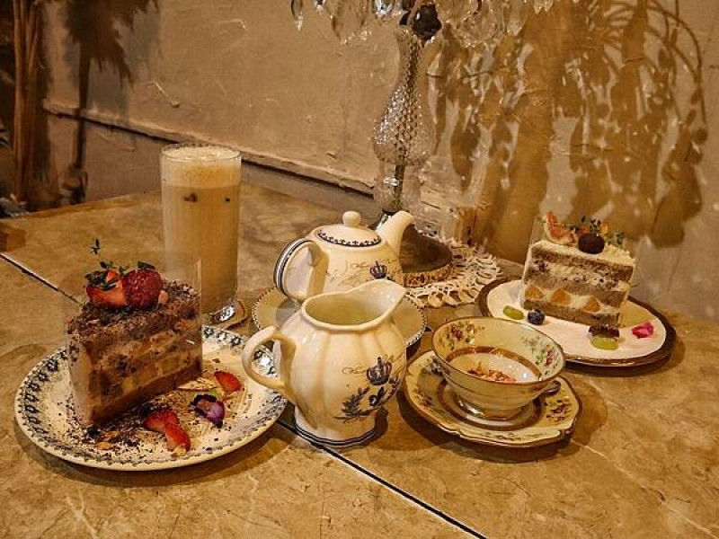 花房裏L’atelier d’Ahao｜花與甜點的優雅派對！南法鄉村風格甜點店｜高雄鼓山