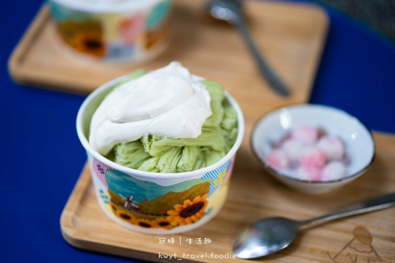 【勺子冰屋】嘉義東區冰店推薦，25元起！自選6種料40元，隱藏版超便宜高顏值冰品│菜單