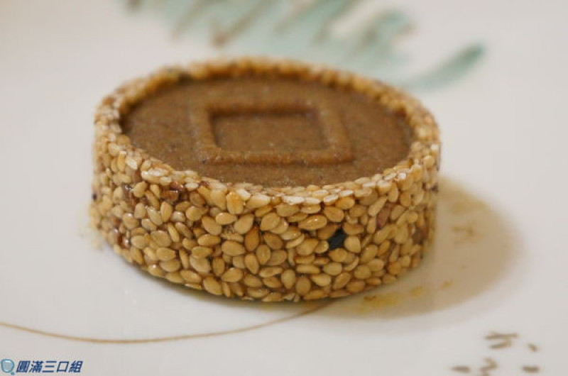 【初體驗】九品元頂級黑芝麻の專門家_金芝麻糕禮盒@感受那味道、香氣、嚼勁三連拍的芝麻糕魅力