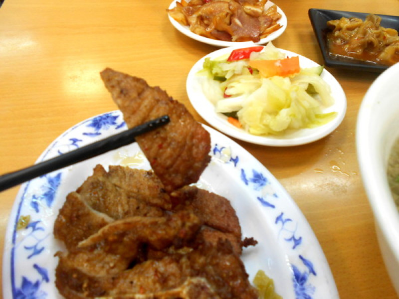 羅師傅麵食館-西子灣店              