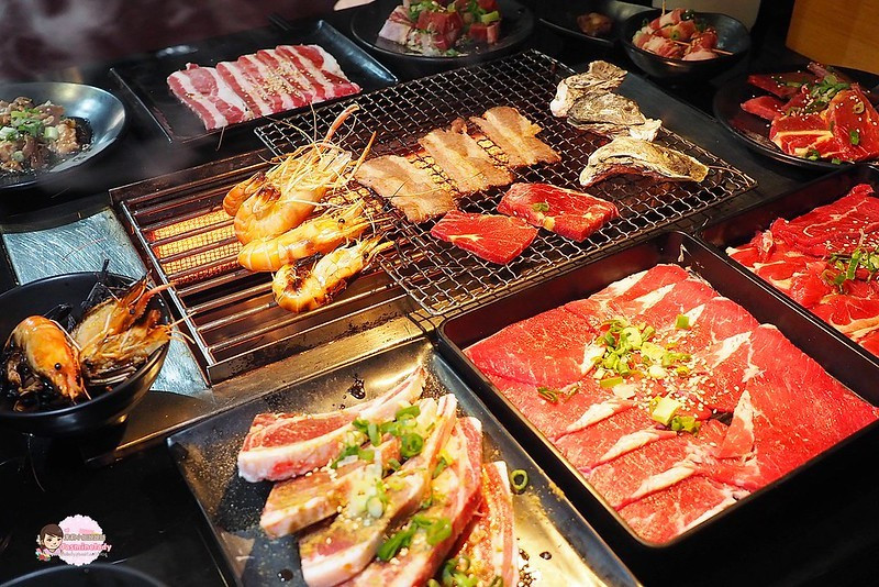 【高雄│新興】泰國蝦吃到飽、帝王蟹腳、生蠔、哈根達斯、火烤兩吃，通通吃到飽吃到爽│野饌日式炭火燒肉 七賢店