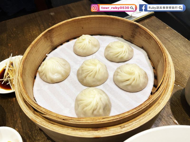 【新北永和美食】五草車中華麵食館-號稱平價版的鼎泰豐，味道相似度大約70%｜Ruby說美食享受旅行(@tour_rub