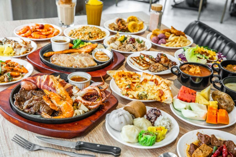 新北市板橋區牛室炙燒牛排板橋府中店｜牛排館竟然有熱炒無限吃到飽！自助吧吃到飽只要349元