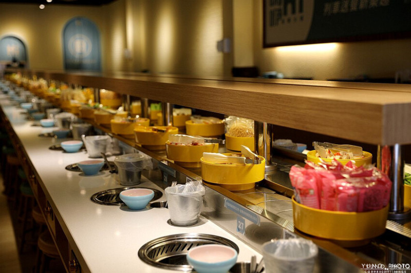 雲林縣斗六市挑戰全台最便宜！雲林斗六「迴轉火鍋吃到飽」平日$198元起 CP值超高