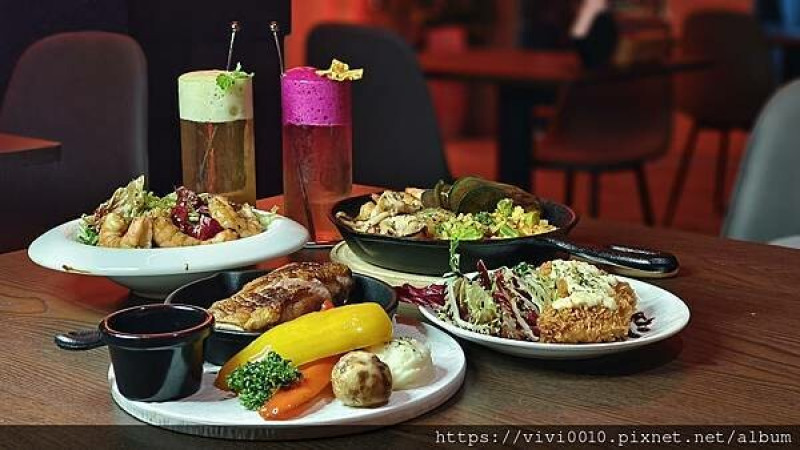 台北.大安-浪漫氛圍滿滿的STILL TAIPEI餐酒館，調酒，餐點都很推!下班後的好去處 