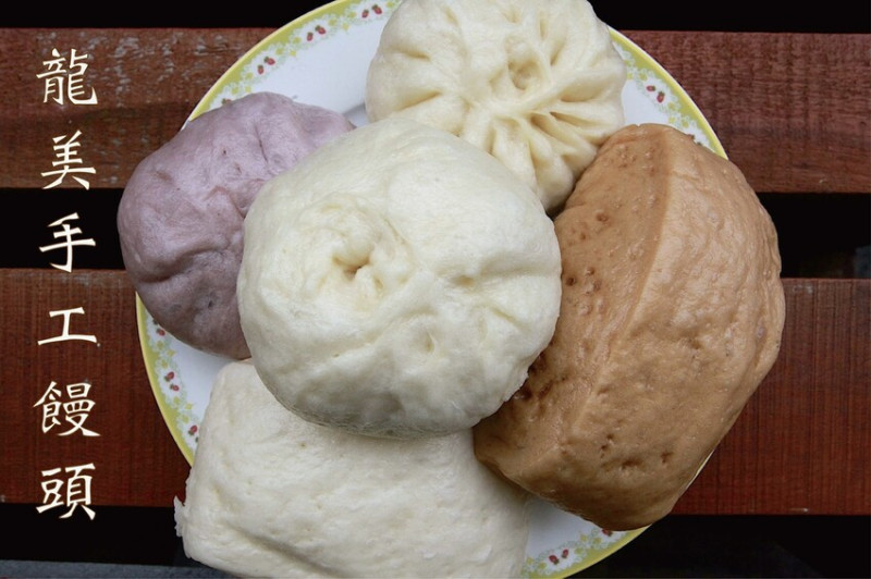 吃。嘉義縣｜番路鄉。「阿里山-龍美手工饅頭」隱身在1000公尺高山老饕等級傳統美味，傳承三代超過70年老字