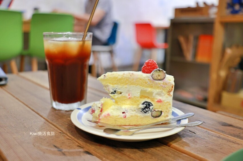 員林咖啡｜2 petits coffee 珈琲人，員林巷弄咖啡館，滿滿人情味咖啡、茶、手做甜點好吃！