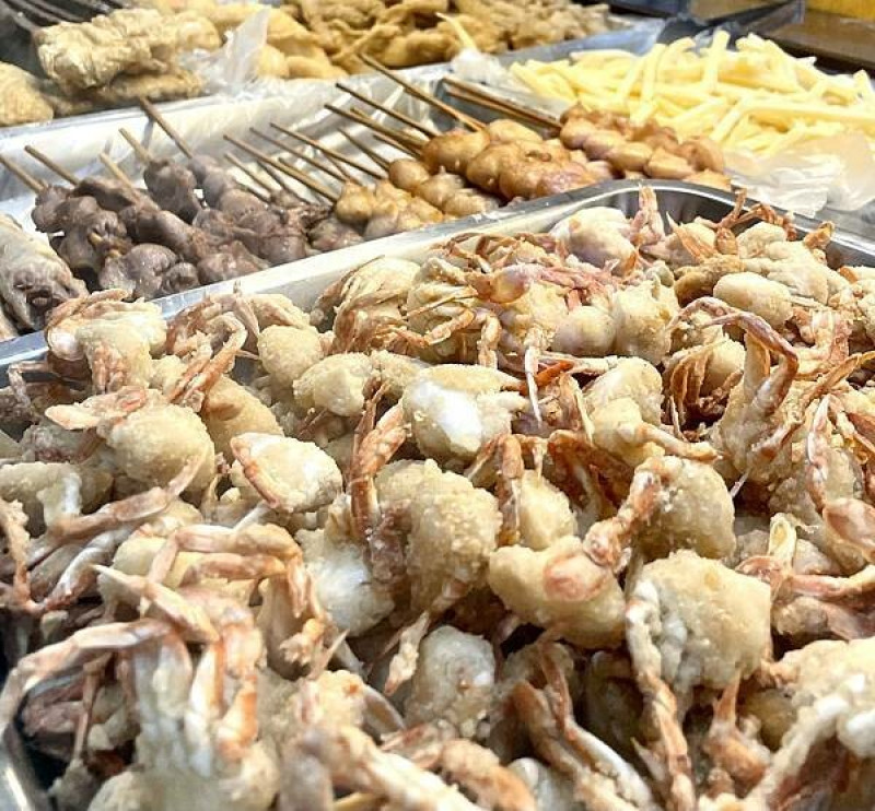 桃園市桃園區桃園-60種以上品項，脆皮(傳統)雙口感雞排，獨家臭豆腐薯條-大三元鹹酥雞