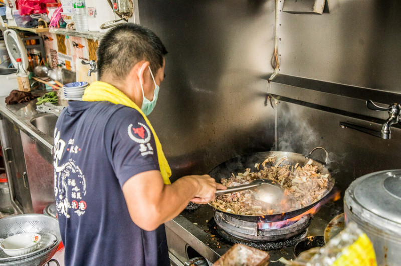 雲林縣北港鎮光明路阿安鴨肉羹 鴨骨麵線｜銅板價！大火爆炒鴨肉羹，鮮甜滑順鴨骨麵線