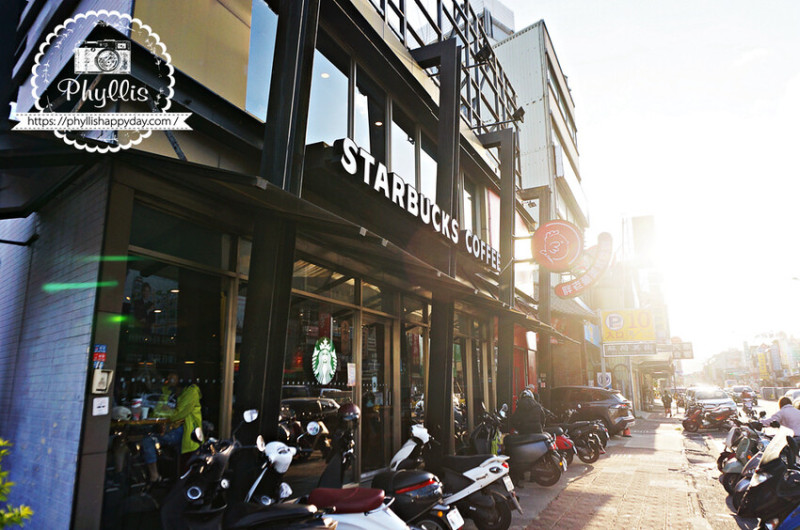『STARBUCKS 星巴克-龍潭門市』享受寬敞舒適的咖啡時光｜不限時咖啡廳｜環境寬敞停車方便｜不定時驚喜咖啡買一送一優惠｜龍潭咖啡廳 - 相片中的菲莉絲
