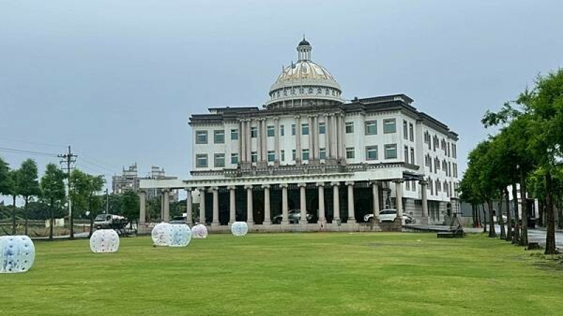 隱藏在度假村裡的白宮烤鴨宴！爽爆一鴨五吃，還有兒童放電區，大人、小孩都不想回家！【宜蘭縣礁溪鄉】龍爺鳳娘會館