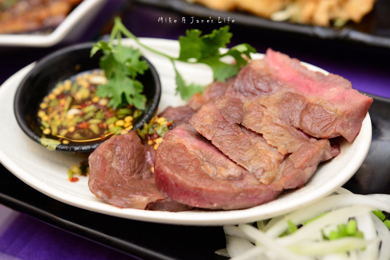 （台北食記-中正區）元泰食創意料理 / 怒吃好點又一新選擇！～必點泰風烤牛肉＋泰式檸檬魚＆生蝦