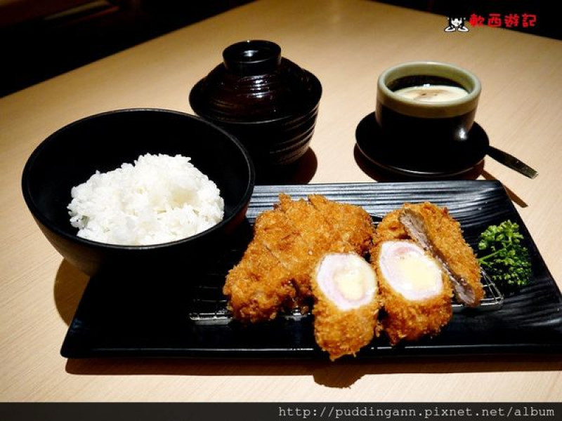 [食記]台北車站 勝博殿 連鎖日式料理也有好好吃酥脆炸起司豬排~