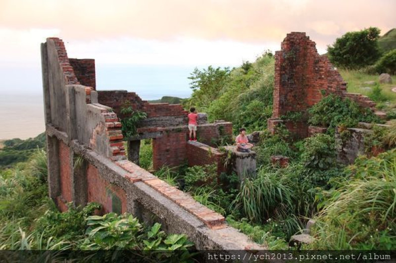 新北瑞芳／漫遊金瓜石／報時山棧道、祈堂老街彩色階梯、阿嬤的廚房吃晚餐