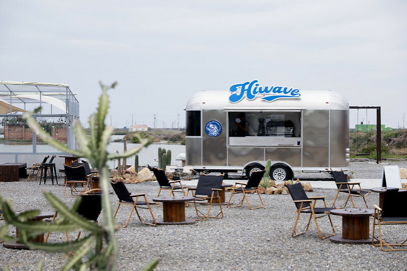 【布袋/咖啡店】COTD之海風吹拂下的曠野露營車咖啡店-HIWAVE 海味咖啡