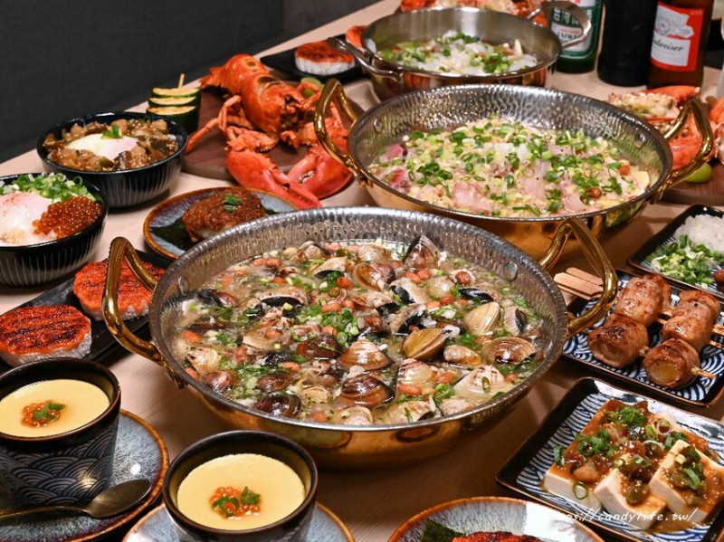 西屯太太｜台中新開幕特色餐廳，主打緬式火鍋、炭火烤物，營業至凌晨一點半 - 糖糖's 享食生活