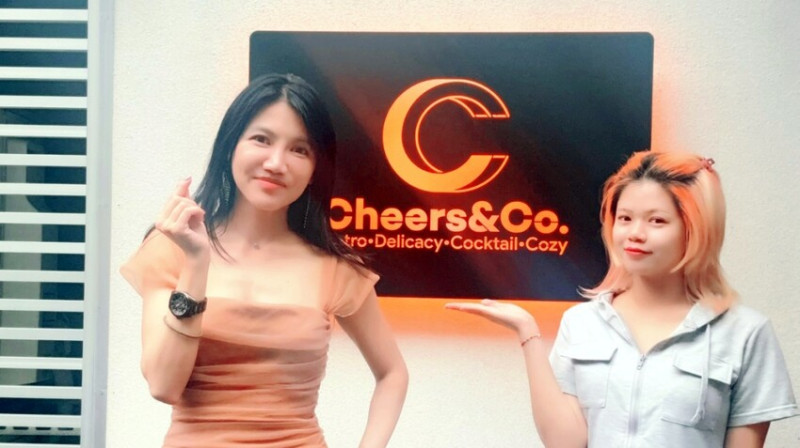 【大安區美食推薦】Cheers&Co.咖啡餐酒館，藏身忠孝復興巷弄的高顏值白天酒吧，微醺調酒，經典下酒菜，不限時聚餐首選！【捷運美食】東區聚餐推薦