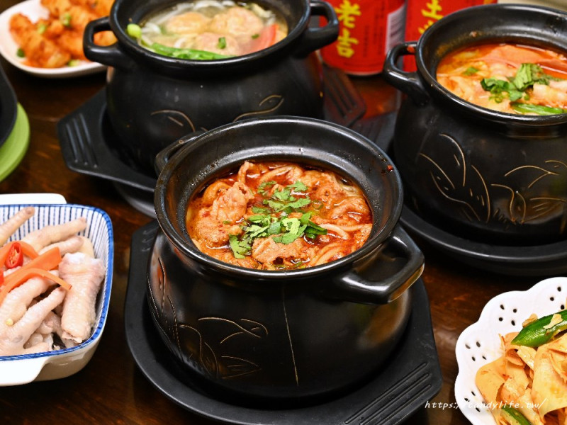 川麵道北平店罐罐米線｜台中首間罐罐米線，道地四川味，香料炒製，七種正宗湯頭任你選 - 糖糖's 享食生活