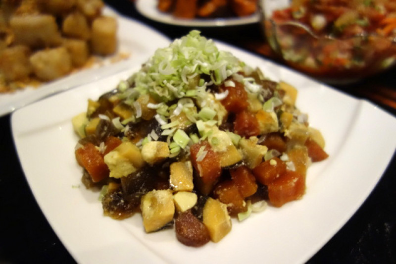 華國飯店長虹酒吧深夜食堂熱炒-在五星級飯店裡吃美味熱炒，還有專業琴師伴奏歡唱，氣氛High爆