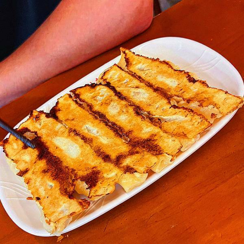 台北市中正區[台北中式]中正區北車站「小南門點心世界」令人驚豔的超酥脆美味多汁鍋貼/老字號意外發現的好美味/各式中式