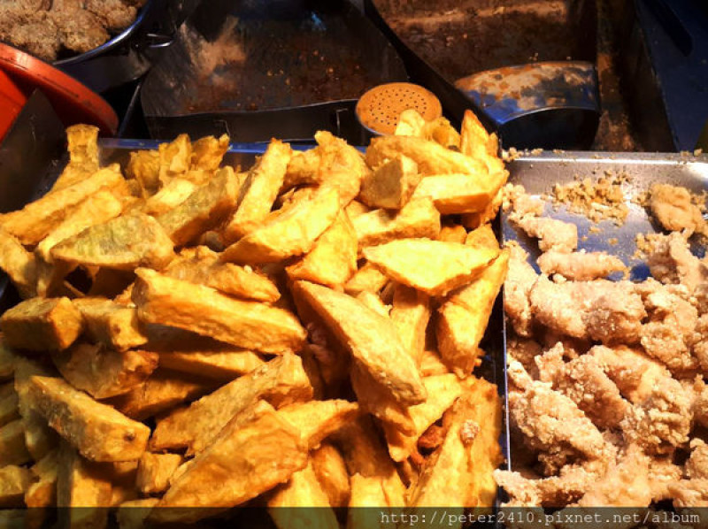 【台北】德利香雞排~景美夜市內，20年美味老店，皮脆肉香嫩