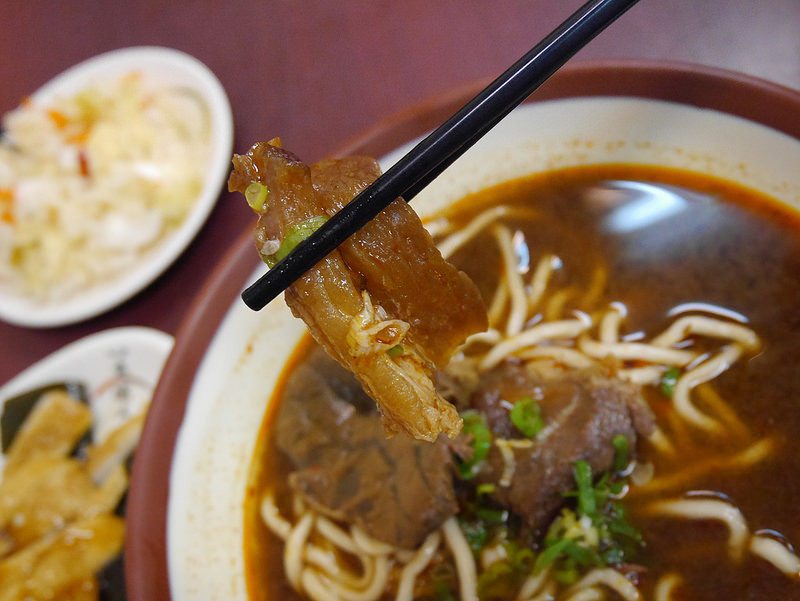 麟光捷運北拜的阿成牛肉麵