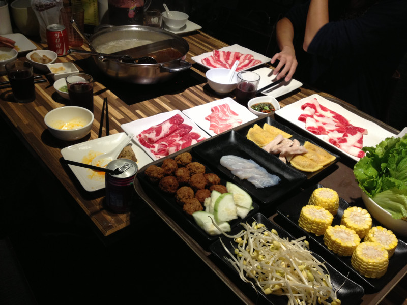 台北．食材大器又霸氣的吃到飽麻辣鍋@洛神賦麻辣鴛鴦鍋