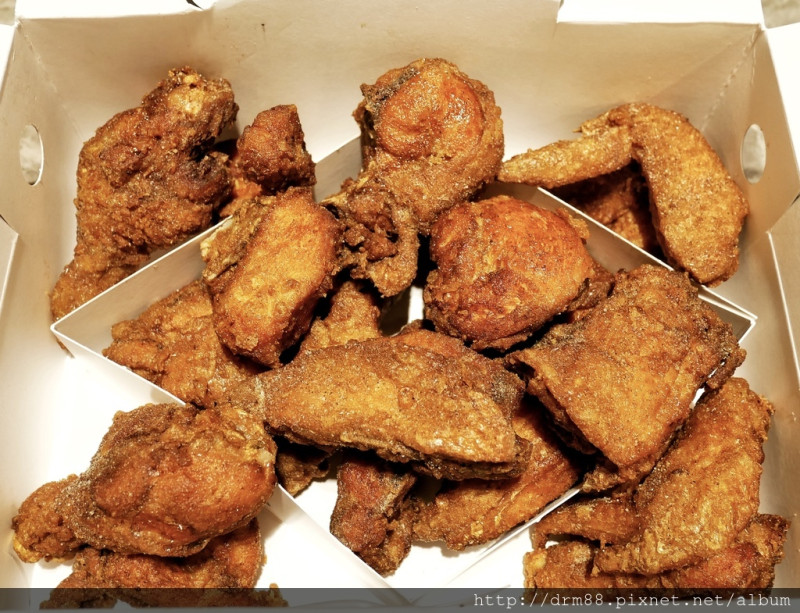 繼光香香雞現在有全雞了，薄皮一隻雞，限量上市，信義誠品B2門市，衝啊～