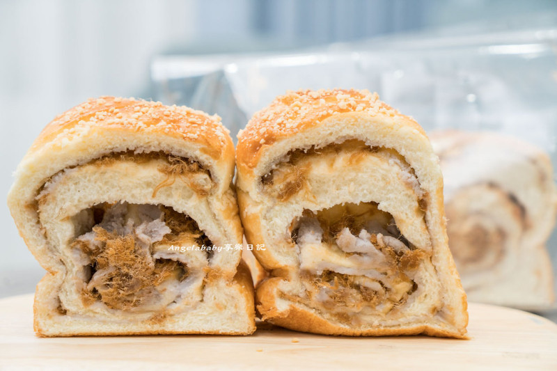 芋泥控非吃不可的芋頭肉鬆吐司｜全統西點麵包｜麵包控｜天母芝山站必吃｜千層芋泥蛋糕｜生日蛋糕｜草莓季｜草莓蛋糕