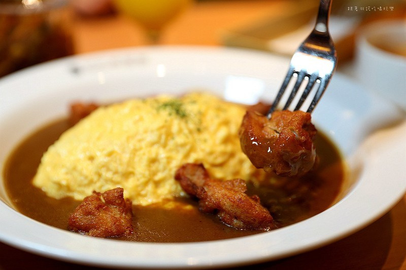 CoCo壹番屋｜從日本紅到台灣的老字號咖哩，飄香40年的好味道，特選美國雞肉吃起來更彈牙。菜單價位(捷運松江南京站) 