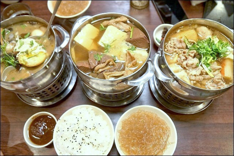 《板橋板南線/新埔站美食》平價方便、上桌即可吃的梁季港式小火鍋