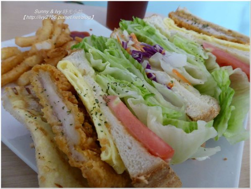 【板橋食記】三隻小豬。可帶毛小孩一起來用餐喔！