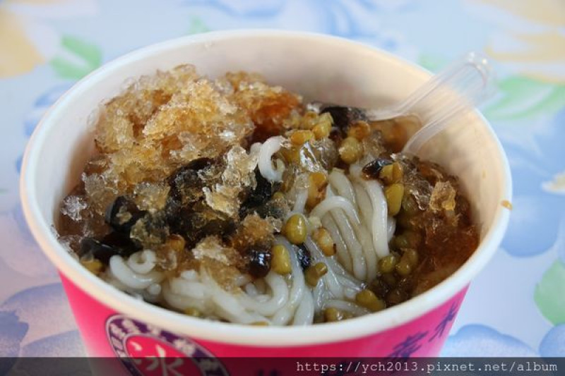 林口忠孝米苔目／季節限定／店家自製超Q彈米苔目，夏天才吃得到的冰品