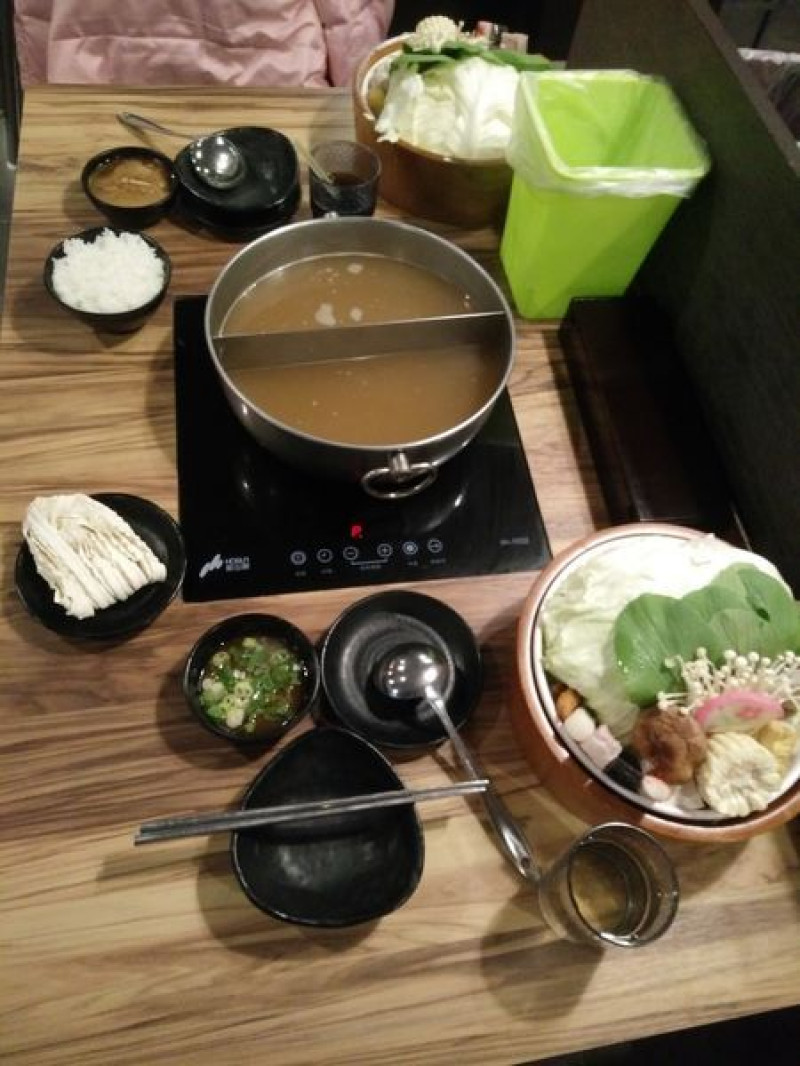 蘆洲集賢路正官木桶鍋:聚餐好地方
