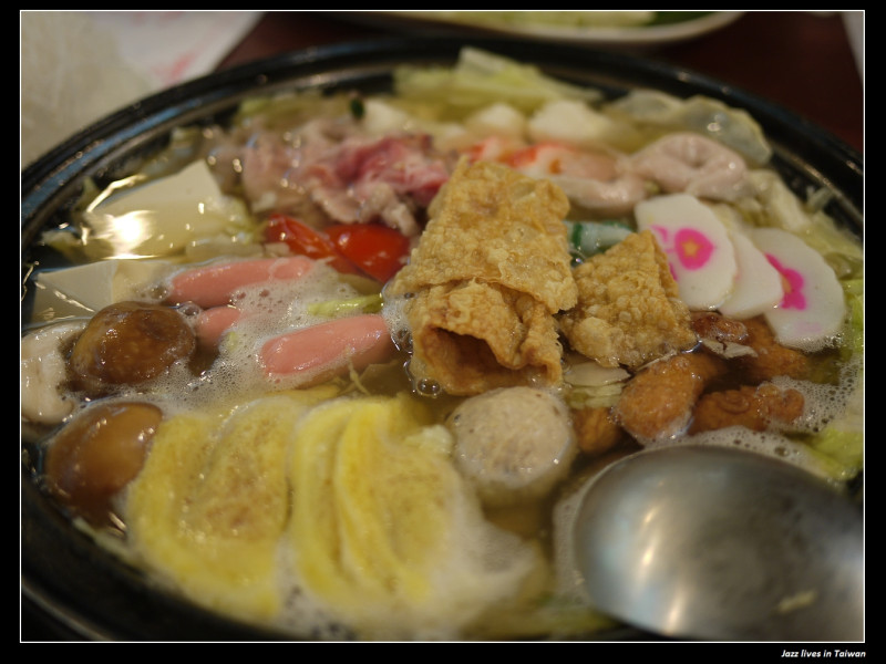 [旺角迷你石頭火鍋]好沙茶, 好湯頭, 好一鍋令人感動傳統口味的家鄉味~