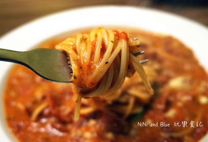 【台中】菲淇士義大利麵，一中街商圈平價簡餐~聊天聚會新選擇