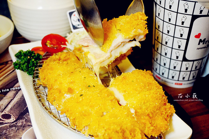 Mr.38 咖哩 一中店。台中一中商圈超有名氣咖哩飯，咖哩界傳奇人物，平價咖哩飯，濃郁好滋味!