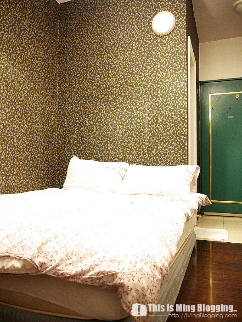 【機車環島】26-台中 逢甲ENJOY發現幸福日租套房 逢甲住宿R9～小小的日租套房