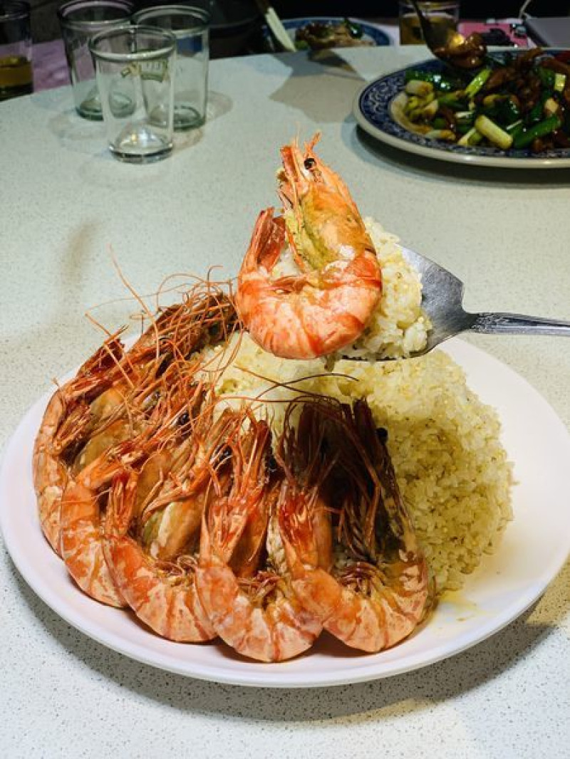 台北美食~北投奇岩站飄香迷人客家菜餚"我家客家小館傳承茶蝦飯",饕客必嚐預約才有的隱藏版"茶蝦飯搭配天使紅蝦味噌鍋"