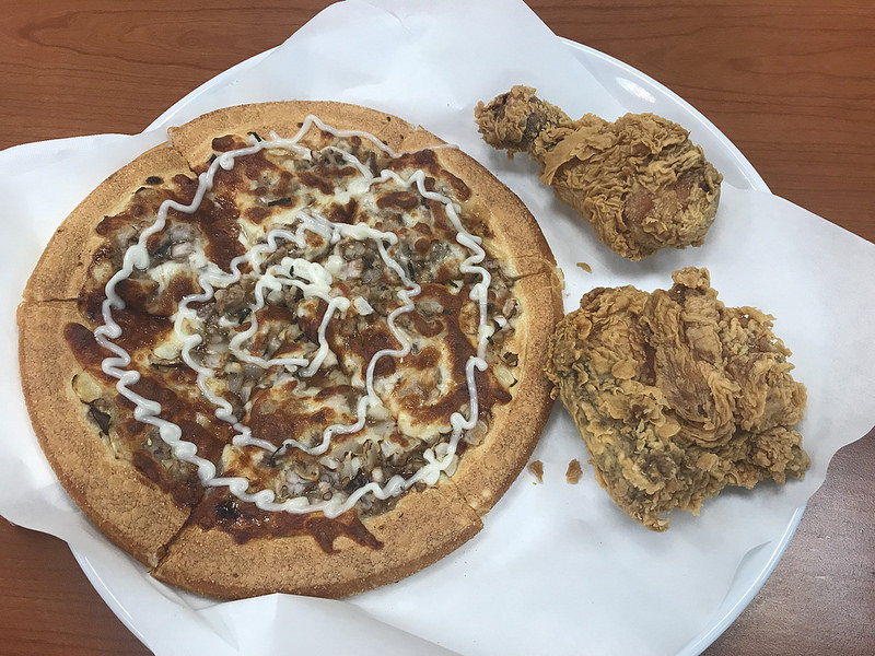 [台北] 捷運南港展覽館站 拿坡里披薩-高CP值兩人套餐