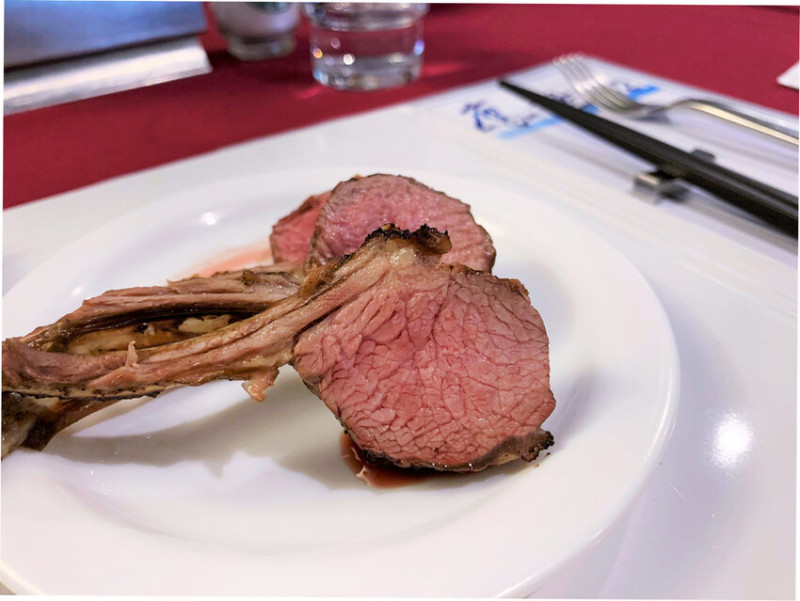 內湖鷹堡52，高級鐵板燒料理，鮮嫩小羊排必點！附最新菜單價位