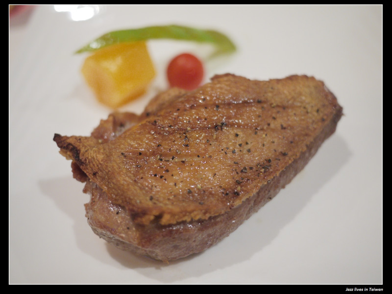 [西堤牛排]沒有不好吃, 也沒驚豔, 就只是間表現平穩的牛排館~