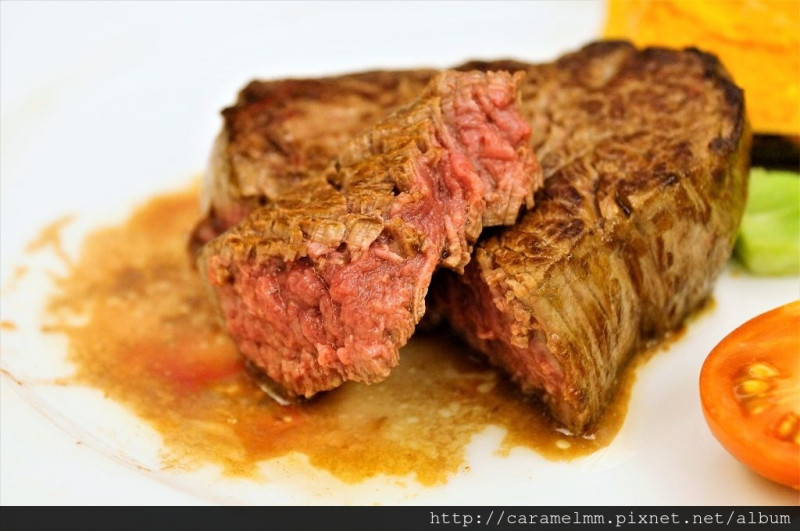 【嘉義西區】上米西餐料理 嘉義西餐牛排老店 主餐海陸都精采 20人大包廂家庭聚餐、同學會、謝師宴好去處 新民路/民生國中