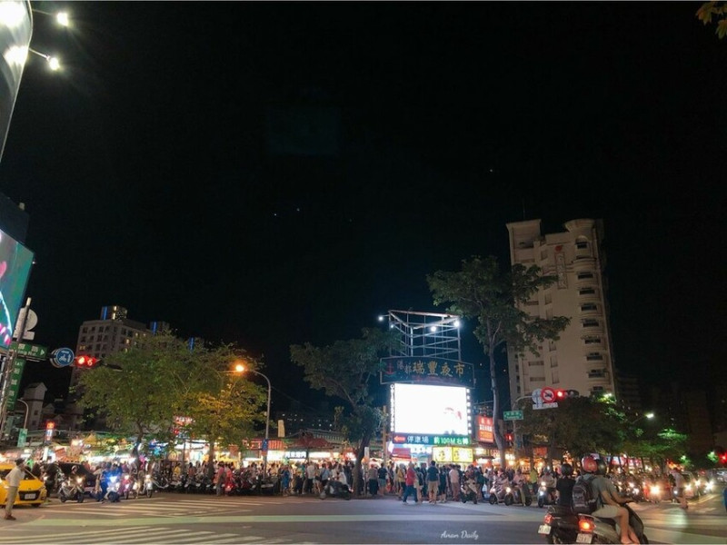 【高雄美食】來高雄一定要來逛的瑞豐夜市-必吃美食/不定時更新