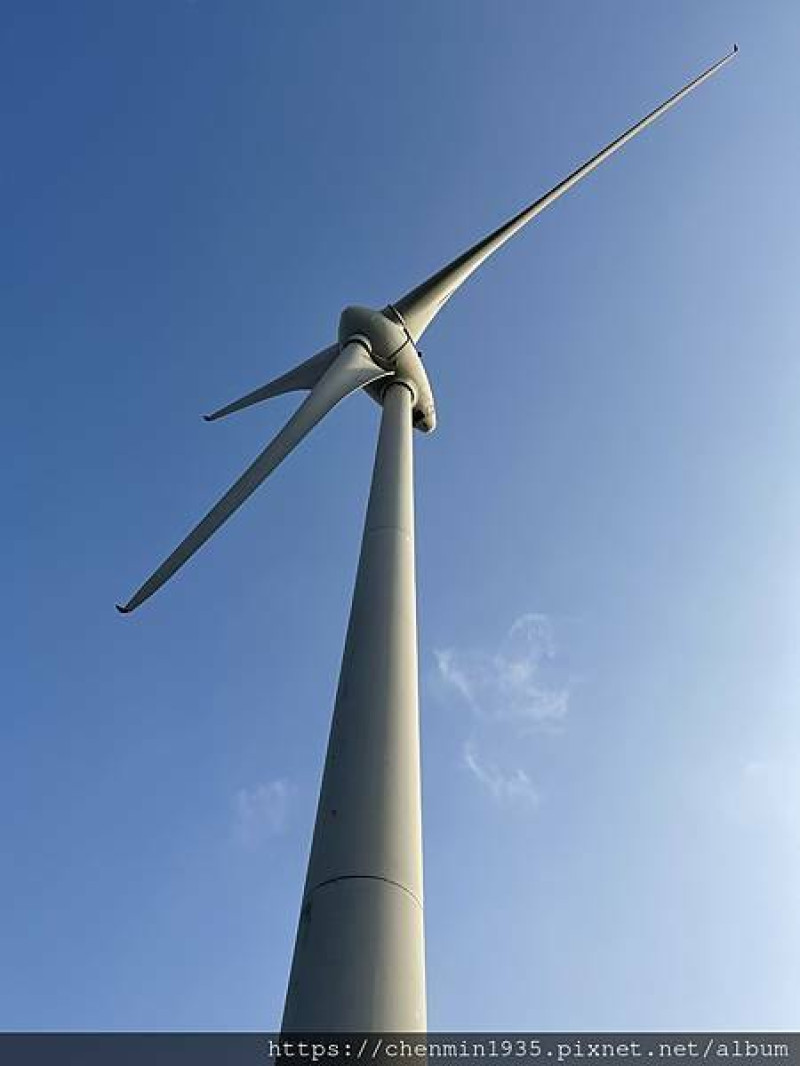 苗栗縣後龍鎮-半天寮好望角 一望無際的海景還有大風車