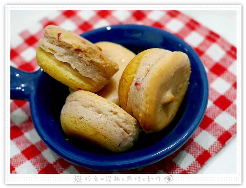 [桃園名產/團購美食] 杏芳食品~原味乳酪球/草莓乳酪球/QQ布朗尼！不斷研發創新的七十年老店！