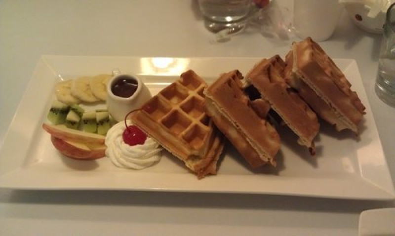 【捷運西湖站-週邊美食】《下午茶、餐廳》『URBAN Cafe & Bistro 優本咖啡洋食館』2013.07.14